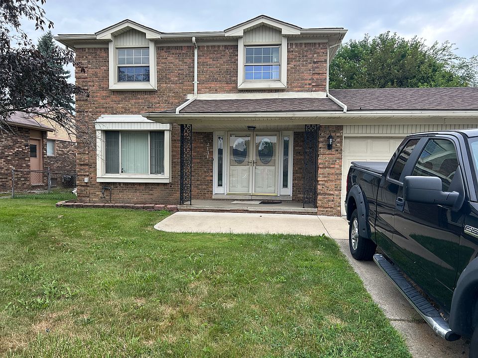 3 bedroom 2 car garage
