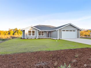 708 E 4th St, Nooksack, WA 98276