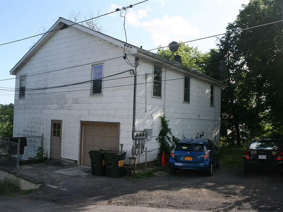 1st image of 2 Clermont Ln