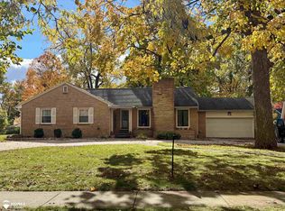 418 E Oliver St, Owosso, MI 48867