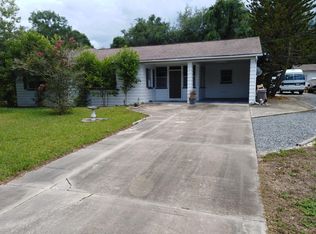 147 Lakewood Dr, Debary, FL 32713