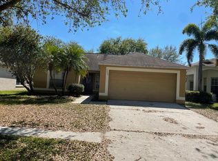 7609 Hampshire Garden Pl, Apollo Beach, FL 33572