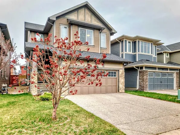 156 E Cougar Ridge Mnr SW, Calgary, AB T3H 0V4