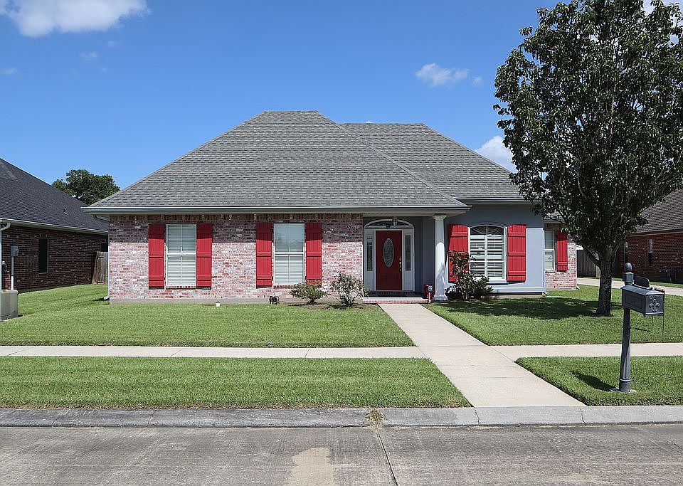 1st image of 4 Coventry Cir