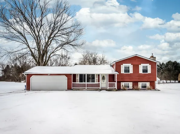 8492 E Mount Morris Rd, Otisville, MI 48463