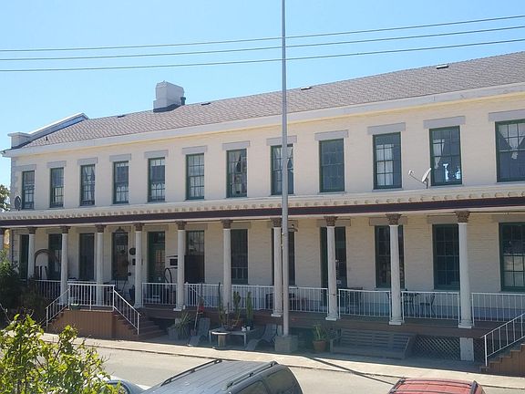 3rd image of 983 Grant Ave #B