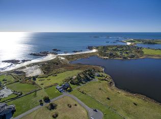 10 Long Pond Ln, Little Compton, RI 02837