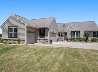 25502 48th Ave, Mattawan, MI 49071
