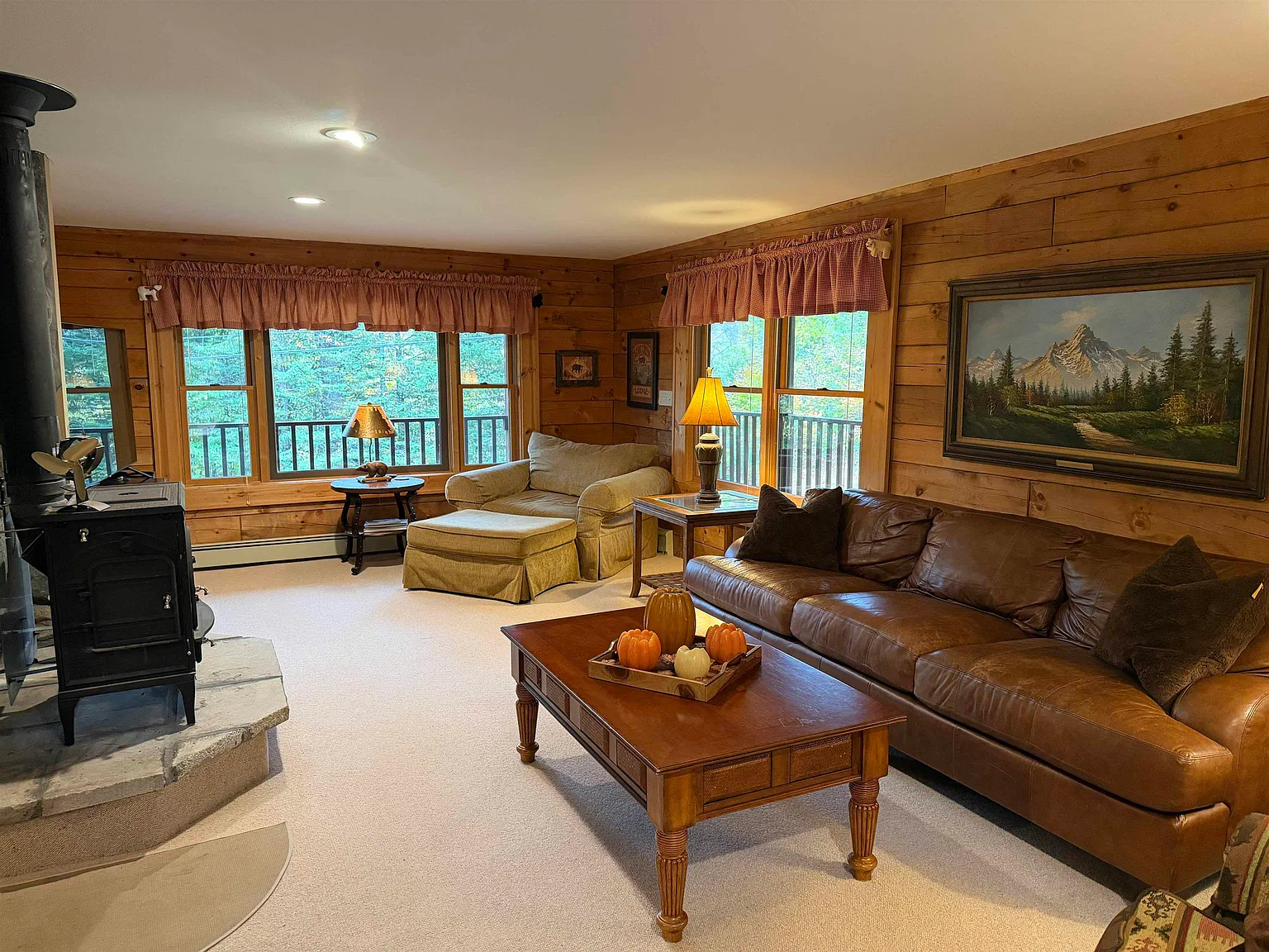 4 bed, 2.5 bath, 3218 sqft, $16,000 — Photo 1