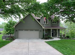 632 Taylor Dr, Liberty, MO 64068