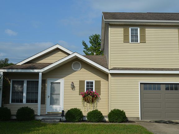 2nd image of 1411 S Harkless Dr
