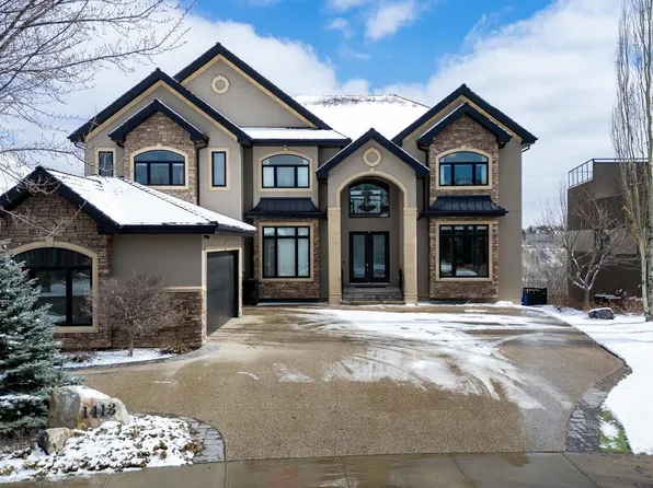 1413 Woodward Cres NW, Edmonton, AB T6M 0A3