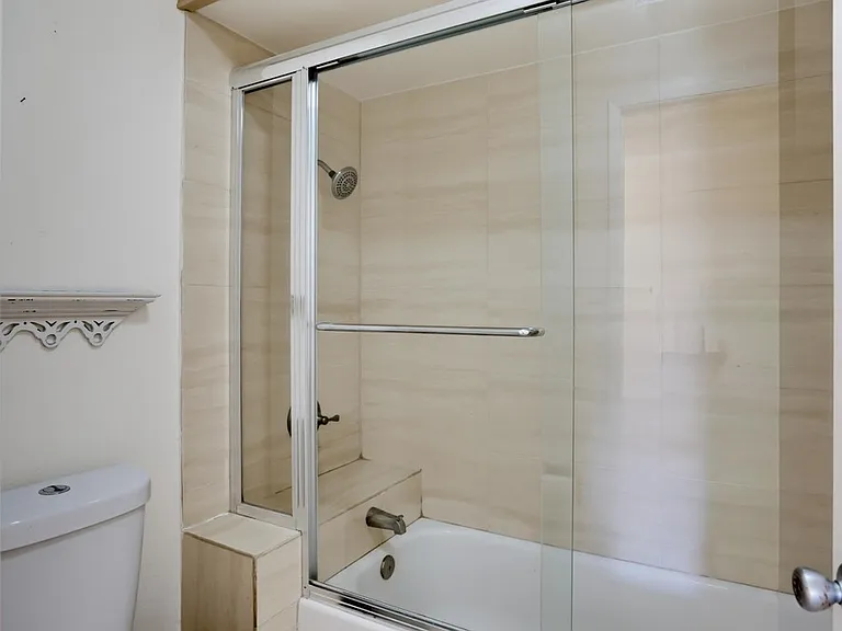 2508 Navarra Dr #403 — Photo 30