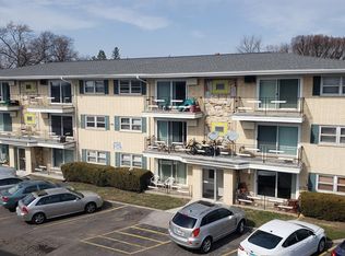 17373 70th Ave APT D, Tinley Park, IL 60477