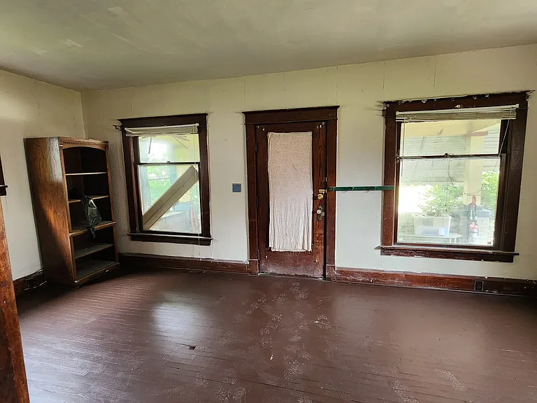 41 S Lakeview Ave — Photo 7