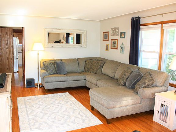 2nd image of 1116 E Ave N