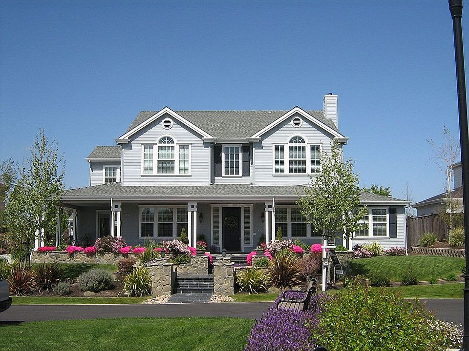 Live in the quiet comfort of Livermore vineyards