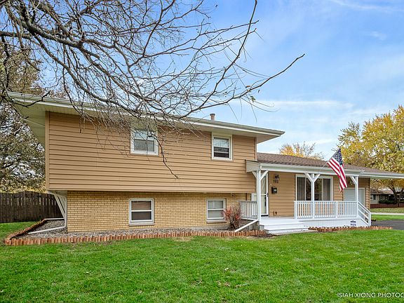 2nd image of 733 N Edgelawn Dr
