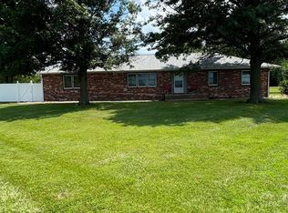 1105 S 16th St, Burlington, KS 66839