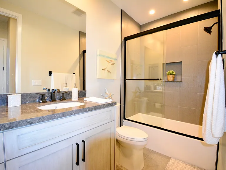 187 Daisy Ave — Photo 16