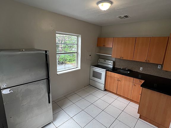 2nd image of 1065 NW 34th St #B