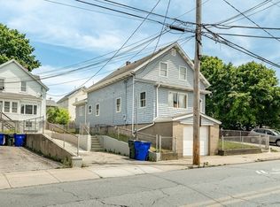 1244 Globe St, Fall River, MA 02721