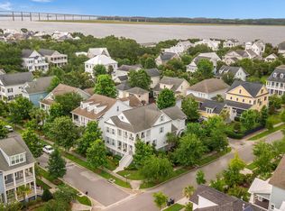 1402 Wando View St, Charleston, SC 29492