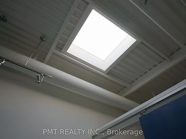550 Hopewell Ave #302 — Photo 22