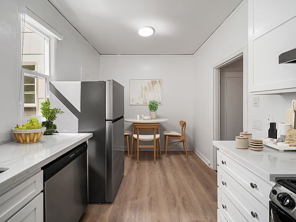 2nd image of 1371 Jackson St APT 201