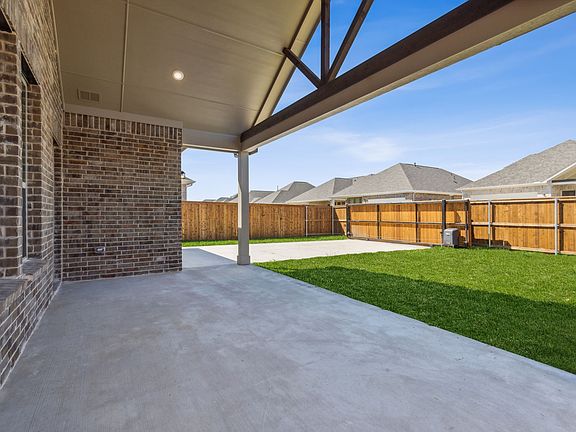 3rd image of 2237 Glacier Dr