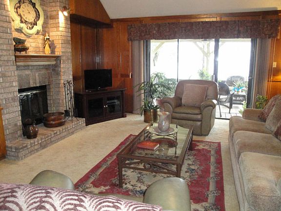 2nd image of 253 Carmel Dr