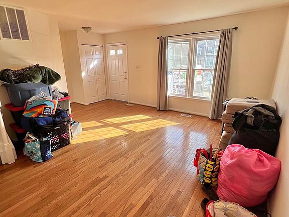 2nd image of 4504 Blue Jay Ct