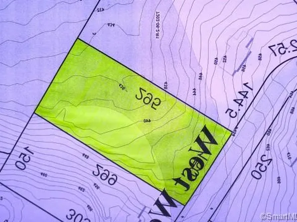 14 W Woodland Dr, Redding, CT 06896