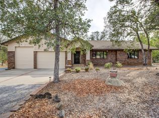 20211 Los Palos Dr, Redding, CA 96003