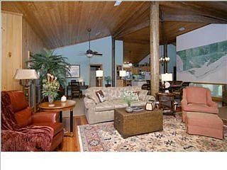 4th image of 1344 Azalea Dr