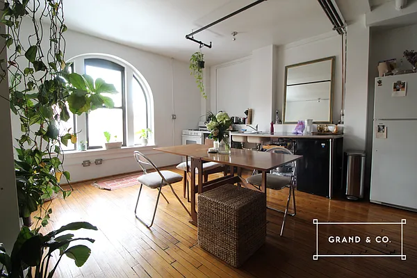 Rented by Grand & Co. | media 16