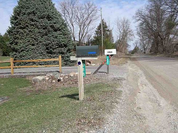 4th image of 1088 Kern Rd