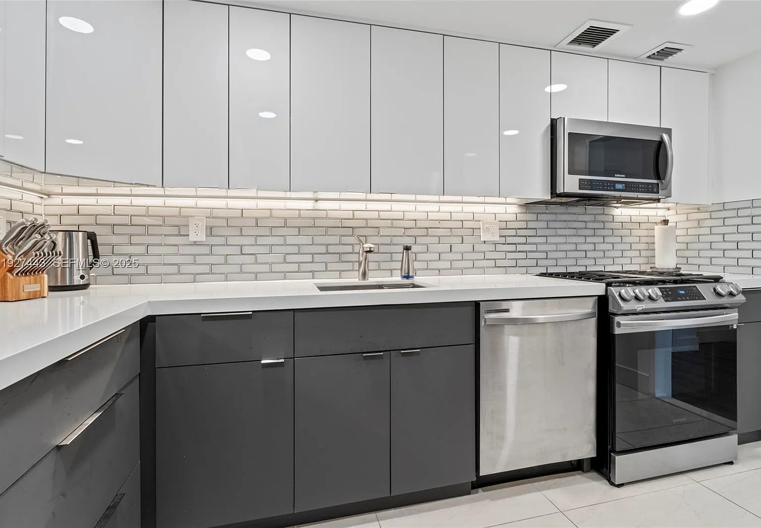 Parker Tower Condo — Photo 2