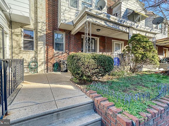 3rd image of 4143 Maywood St