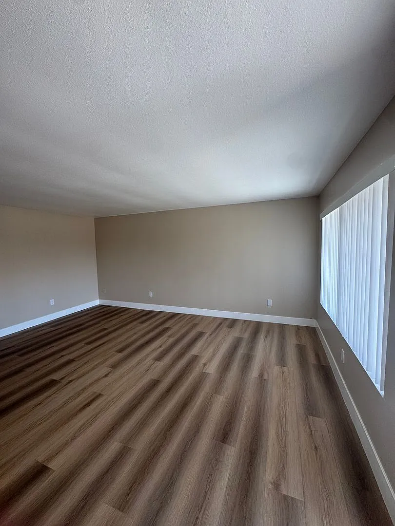 7302 Elk Circle — Photo 3