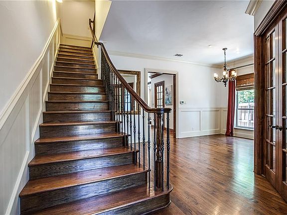 5th image of 4415 University Blvd