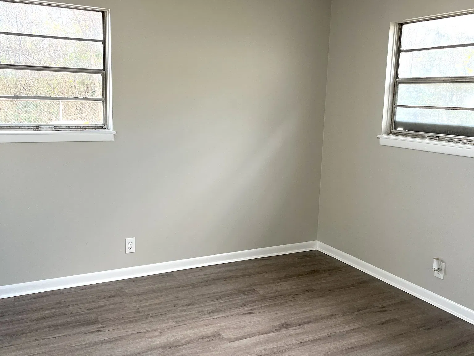 1108 Hall Street - 1112 — Photo 4