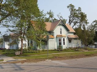 909 13th St, Marion, IA 52302