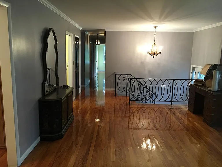 58 Quakerbridge Rd — Photo 3