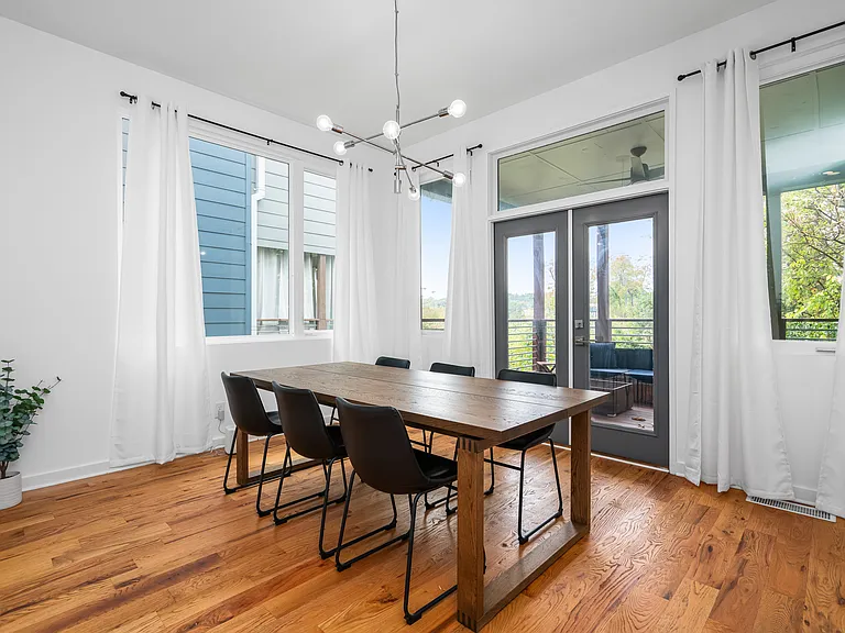 753 Fraser St SE — Photo 19