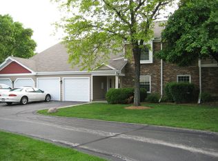 603 Berkley Ct #1X, Schaumburg, IL 60194