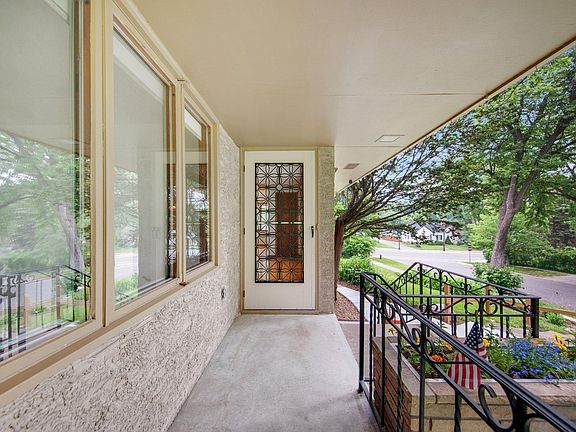 2nd image of 895 Humboldt Ave #3