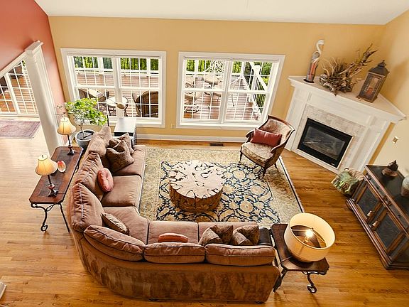 Great Room 21'x16'