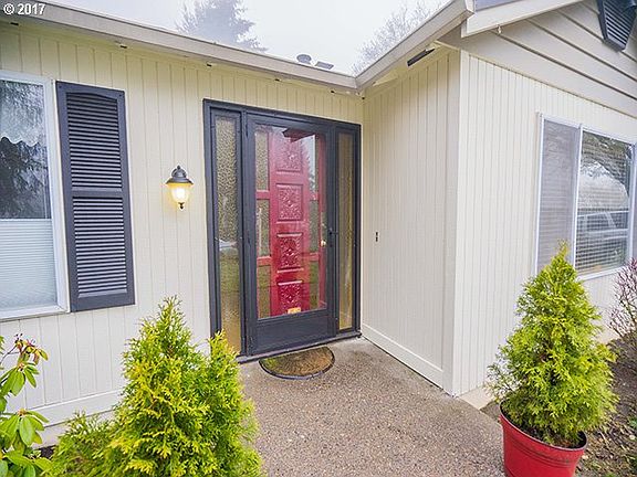 4th image of 12824 SE Park St