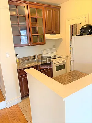 Rented by Highline Residential | media 29